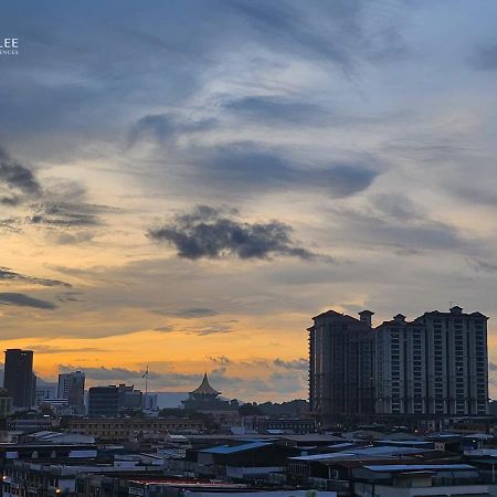Hock Lee Hotel & Residences Kuching Exterior photo
